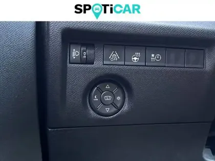 Photo 38 Citroën C4 e- 136 ch Automatique