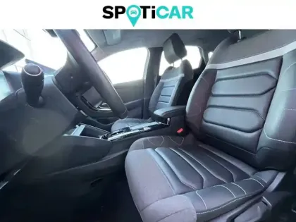 Photo 8 Citroën C4 e- 136 ch Automatique