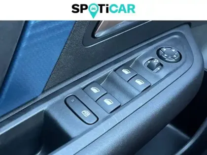 Photo 37 Citroën C4 e- 136 ch Automatique