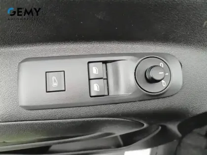 Photo 11 Peugeot Partner  FOURGON STANDARD 650 KG BLUEHDI 75 BVM5