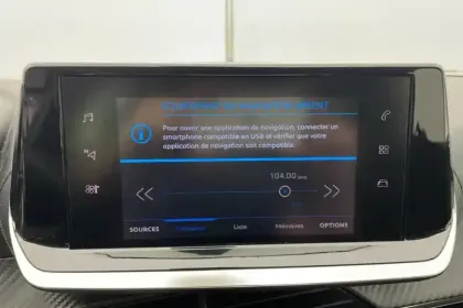 Photo 46 Peugeot 208  PureTech 75 S&S BVM5