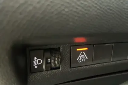 Photo 49 Peugeot 208  PureTech 75 S&S BVM5