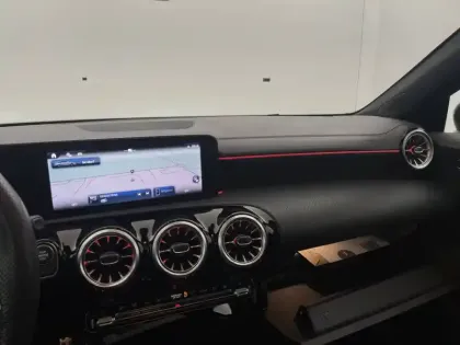 Photo 31 Mercedes CLA  Shooting Brake 250 e Hybrid EQ 8G-DCT