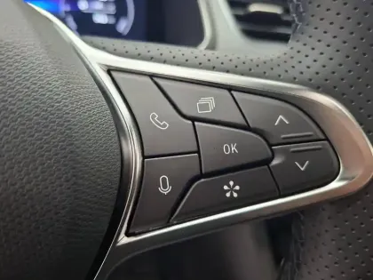 Photo 81 Renault Captur  E-Tech full hybrid 160 ch