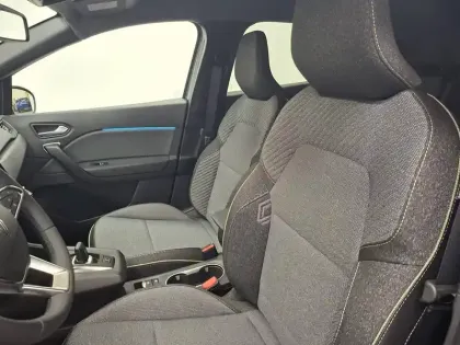 Photo 27 Renault Captur  E-Tech full hybrid 160 ch