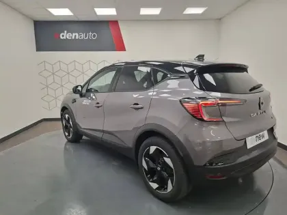 Photo 93 Renault Captur  E-Tech full hybrid 160 ch