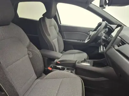 Photo 19 Renault Captur  E-Tech full hybrid 160 ch