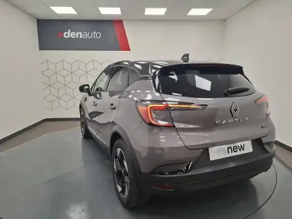 Photo 42 Renault Captur  E-Tech full hybrid 160 ch