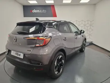 Photo 8 Renault Captur  E-Tech full hybrid 160 ch