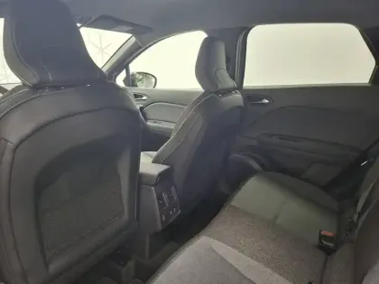 Photo 23 Renault Captur  E-Tech full hybrid 160 ch