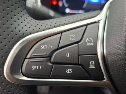 Photo 80 Renault Captur  E-Tech full hybrid 160 ch