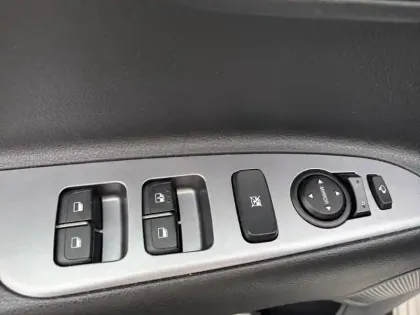 Photo 17 Kia Rio  1.0 T-GDi 100 ch MHEV iBVM6