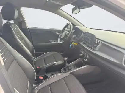 Photo 14 Kia Rio  1.0 T-GDi 100 ch MHEV iBVM6