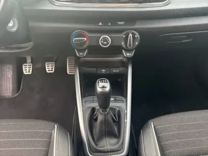 Photo 10 Kia Rio  1.0 T-GDi 100 ch MHEV iBVM6