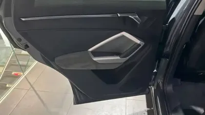 Photo 11 Audi Q3  35 TFSI 150 ch S tronic 7