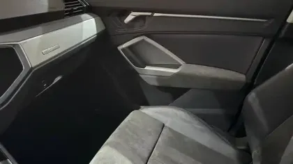 Photo 21 Audi Q3  35 TFSI 150 ch S tronic 7