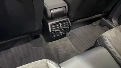 Photo 9 Audi Q3  35 TFSI 150 ch S tronic 7