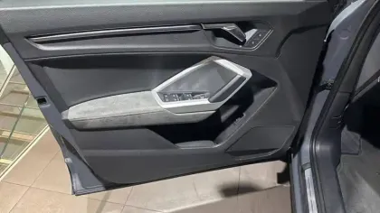 Photo 15 Audi Q3  35 TFSI 150 ch S tronic 7