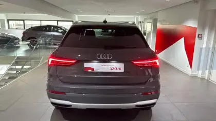 Photo 12 Audi Q3  35 TFSI 150 ch S tronic 7