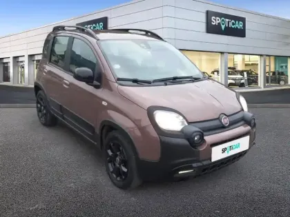 Photo 28 Fiat Panda  1.0 70 ch Hybride BSG S/S City Cross Trussardi