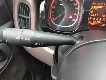 Photo 16 Fiat Panda  1.0 70 ch Hybride BSG S/S City Cross Trussardi