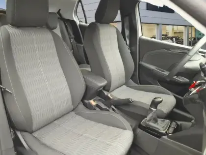 Photo 8 Opel Corsa  1.2 75 ch BVM5 Elegance Business