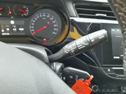 Photo 17 Opel Corsa  1.2 75 ch BVM5 Elegance Business