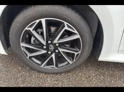 Photo 12 Toyota Yaris  116h Design 5p MY22