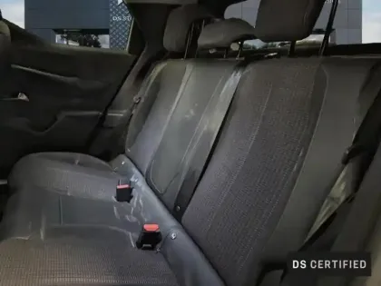 Photo 9 DS DS 3  1.5 BlueHDi 130ch ETOILE Automatique