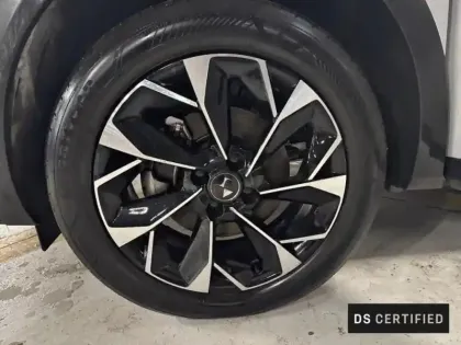 Photo 10 DS DS 3  1.5 BlueHDi 130ch ETOILE Automatique
