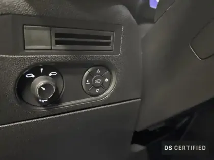 Photo 11 DS DS 3  1.5 BlueHDi 130ch ETOILE Automatique