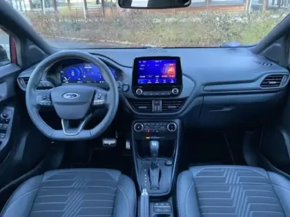 Photo 13 Ford Puma  1.0 EcoBoost 125ch S&S mHEV ST-Line X Vivid Ruby Edition Powershift