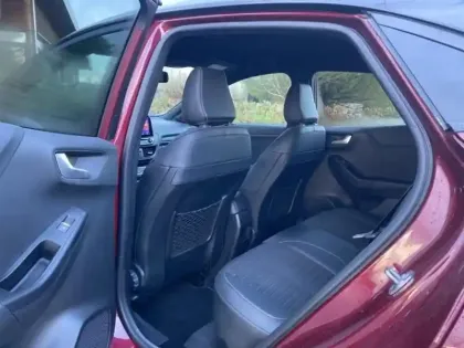 Photo 11 Ford Puma  1.0 EcoBoost 125ch S&S mHEV ST-Line X Vivid Ruby Edition Powershift