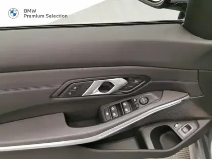 Photo 10 BMW Serie 3 Série 3 Touring 330eA 292ch M Sport