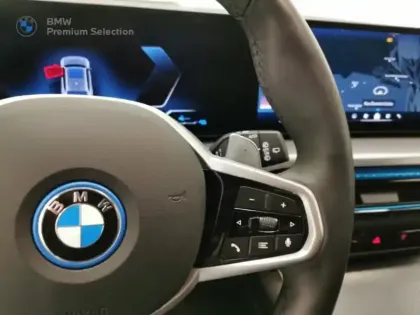 Photo 13 BMW Serie 3 Série 3 Touring 330eA 292ch M Sport