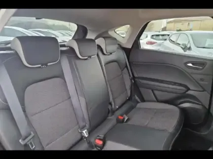 Photo 10 Renault Captur  1.6 E-Tech hybride 145ch Intens -21