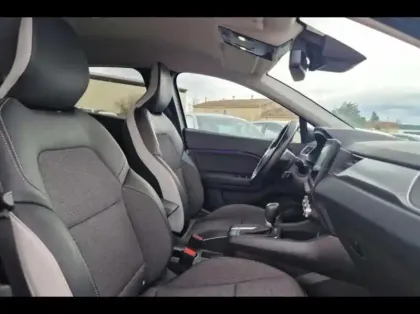 Photo 9 Renault Captur  1.6 E-Tech hybride 145ch Intens -21