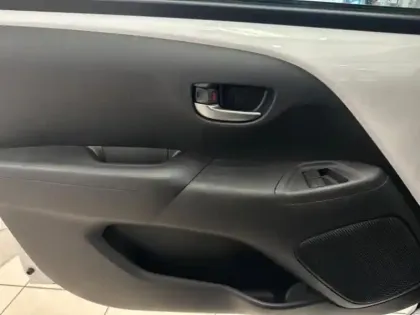 Photo 9 Toyota Aygo  1.0 VVT-i 72ch x-play 5p