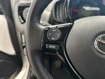 Photo 11 Toyota Aygo  1.0 VVT-i 72ch x-play 5p