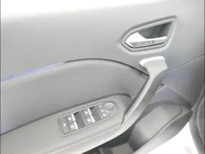 Photo 14 Renault Captur  1.6 E-Tech hybride rechargeable 160ch RS Line -21B