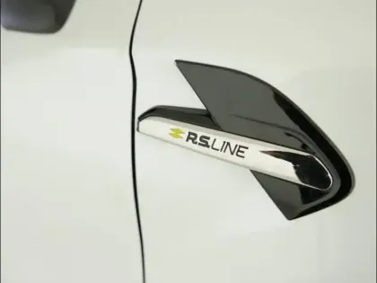 Photo 12 Renault Captur  1.6 E-Tech hybride rechargeable 160ch RS Line -21B