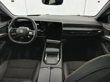 Photo 12 Renault Austral  1.2 E-Tech full hybrid 200ch Iconic- 24