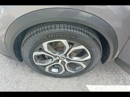 Photo 12 Renault Captur  1.3 TCe 140ch FAP Intens EDC -21