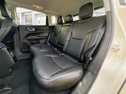 Photo 10 Jeep Compass  1.3 Turbo T4 240ch PHEV 4xe S AT6 eAWD