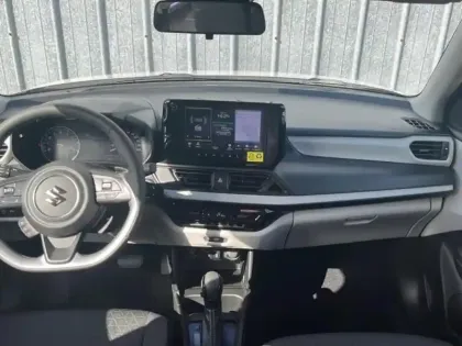 Photo 5 Suzuki Swift  1.2 Hybrid 83ch Privilège