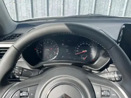 Photo 6 Suzuki Swift  1.2 Hybrid 83ch Privilège