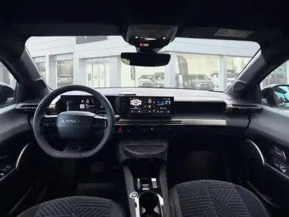 Photo 12 Lancia Ypsilon  1.2 Ibrida 100ch LX eDCT6