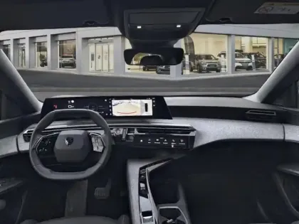 Photo 7 Peugeot 5008  Hybrid 136ch Allure e-DCS6