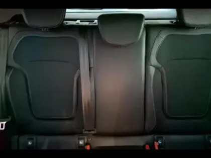 Photo 10 Renault Megane  1.5 Blue dCi 115ch Techno EDC -23