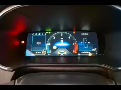 Photo 8 Renault Megane  1.5 Blue dCi 115ch Techno EDC -23